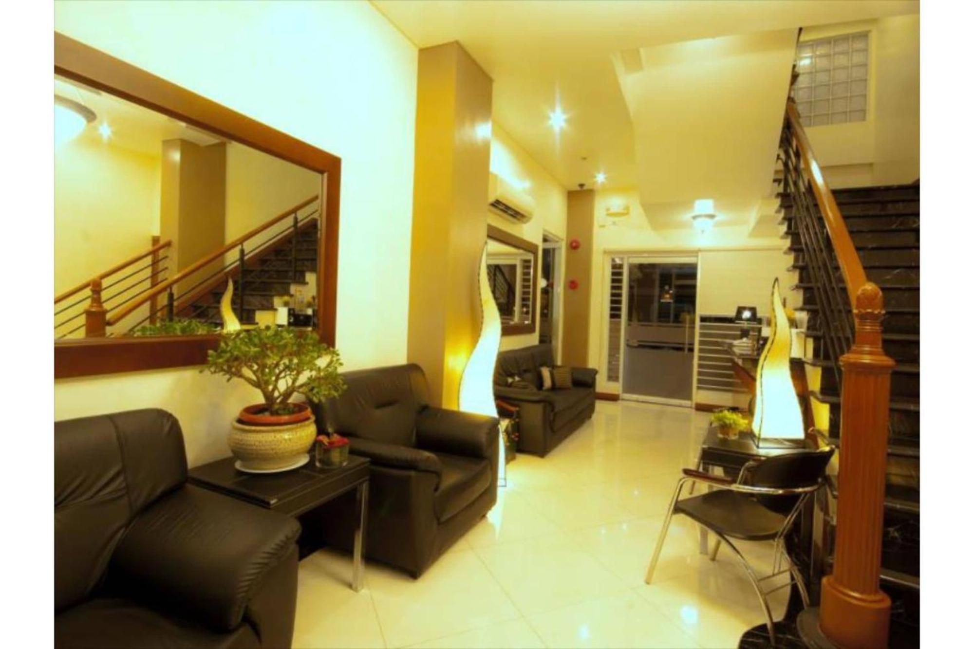 Townhouse Oak Avitel Hotel Near Osmena Highway, Pnr Pasay Station, Metro Manila Makati City Exterior photo